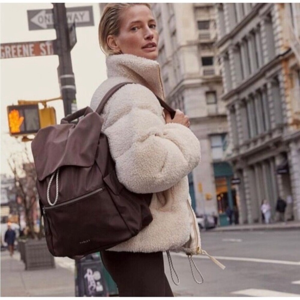 Varley Neutral Cream Sherpa Puffer Coat - Picture 2 of 16